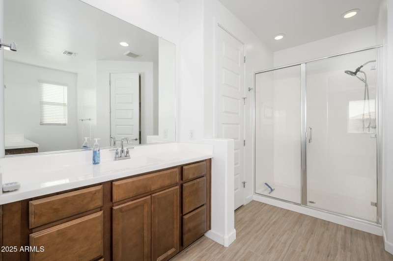 19-web-or-mls-Badgett-9