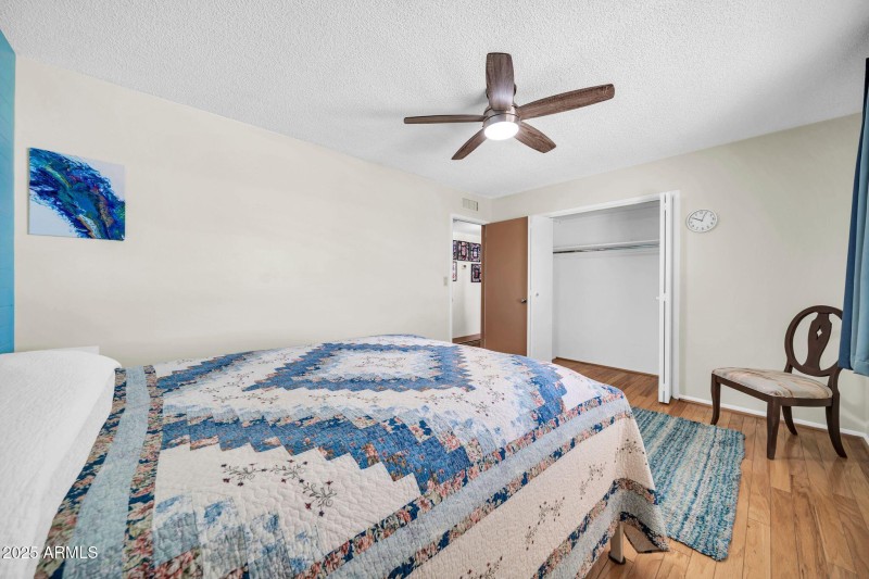 10517 W Cumberland Dr-17