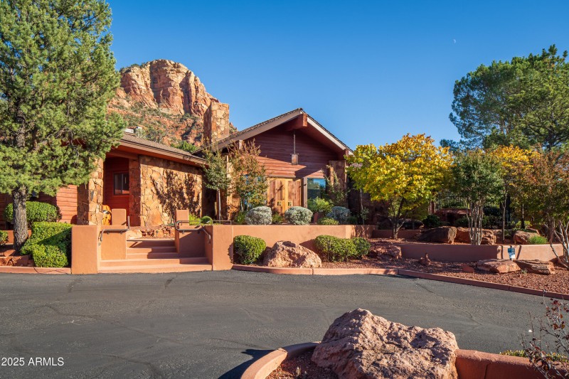 MYSTIC HILLS PRIVATE CLUBHOUSE