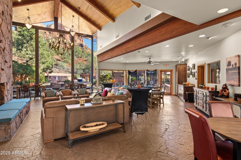 PRIVATE CLUBHOUSE