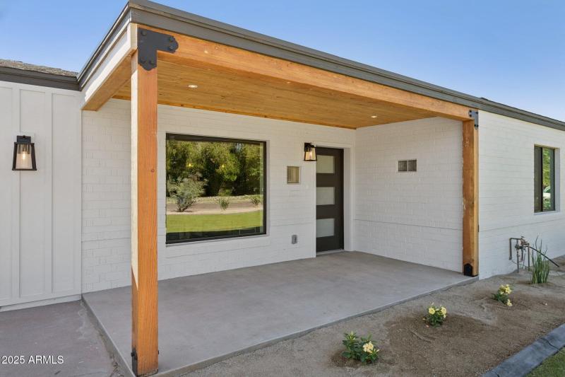 4-web-or-mls-1707-e-pinchot-ave