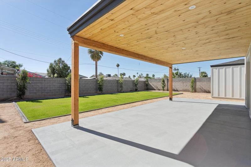 31-web-or-mls-1707-e-pinchot-ave