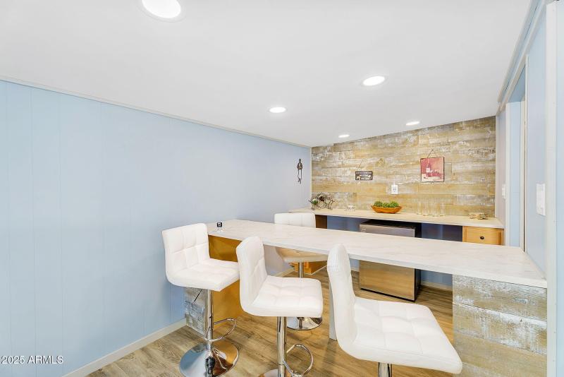 14-web-or-mls-747 E germann-14