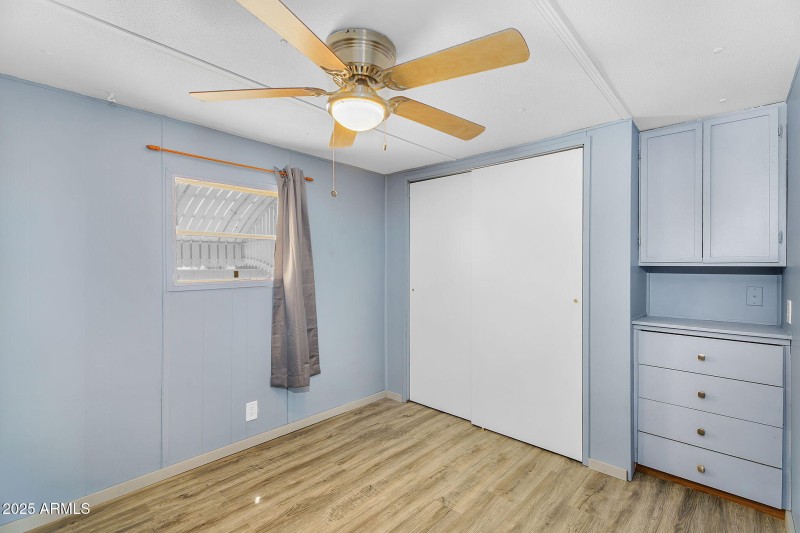 22-web-or-mls-747 E germann-23