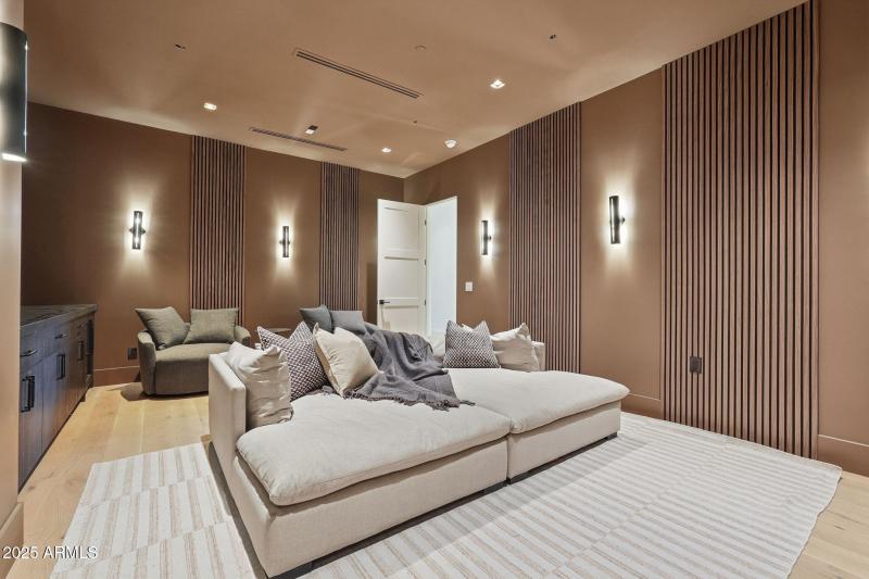 168-web-or-mls-057_ListerPros