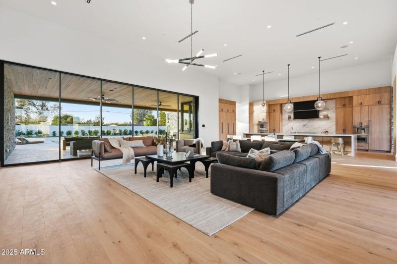 137-web-or-mls-018_ListerPros