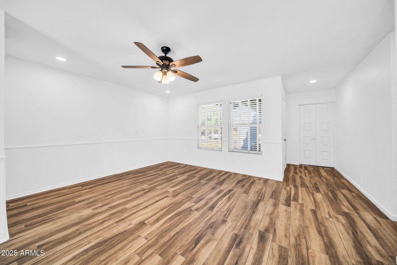 5503 W Carol Ann Way-13