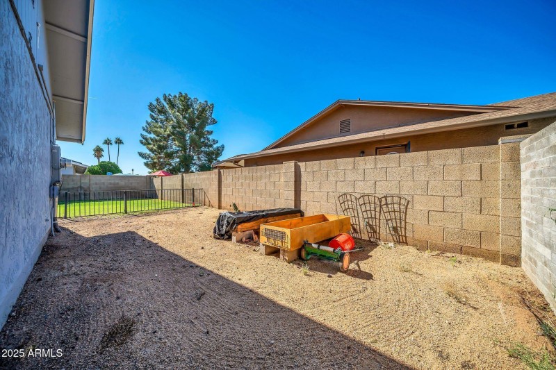 5503 W Carol Ann Way-33