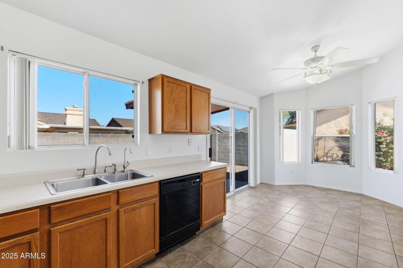 011__1722 E Sycamore Rd