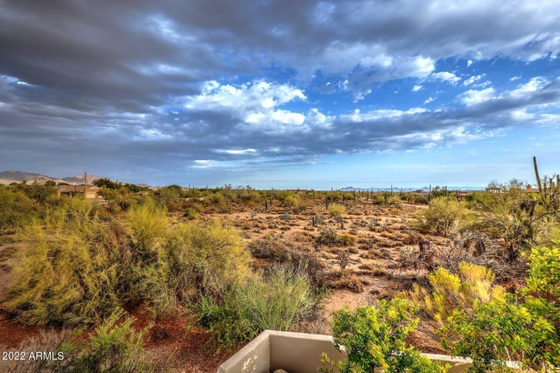 Expansive Balcony-View