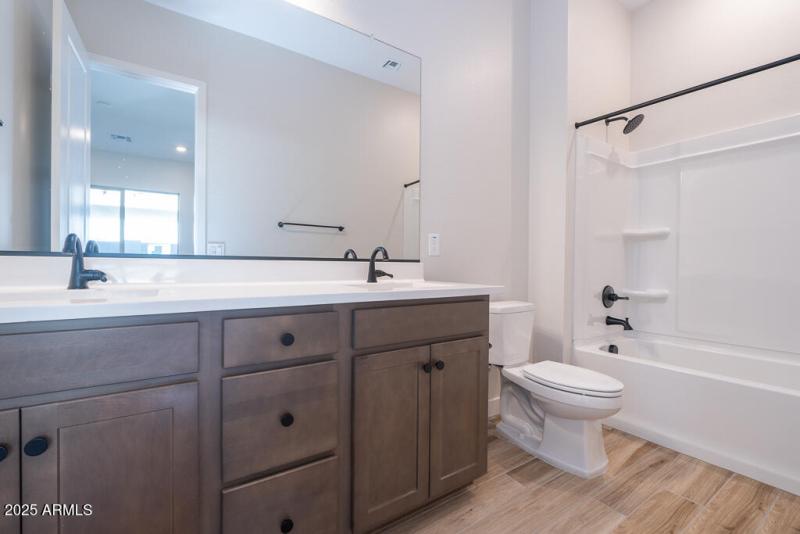 Tri Pointe Whispering Hills 98 - Bathroo
