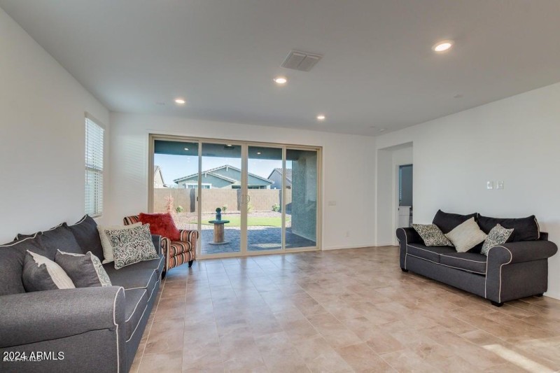 20200806220543985502000000-o