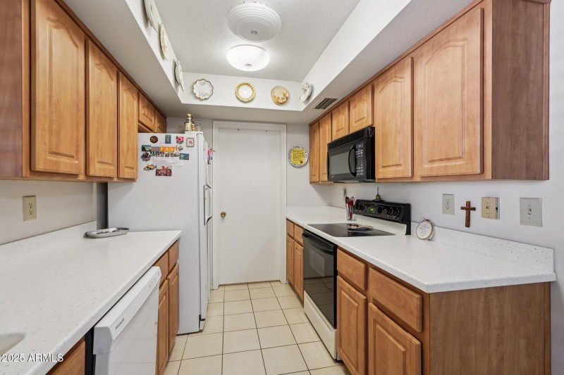 18-web-or-mls-W Countryside Dr-S0611-018