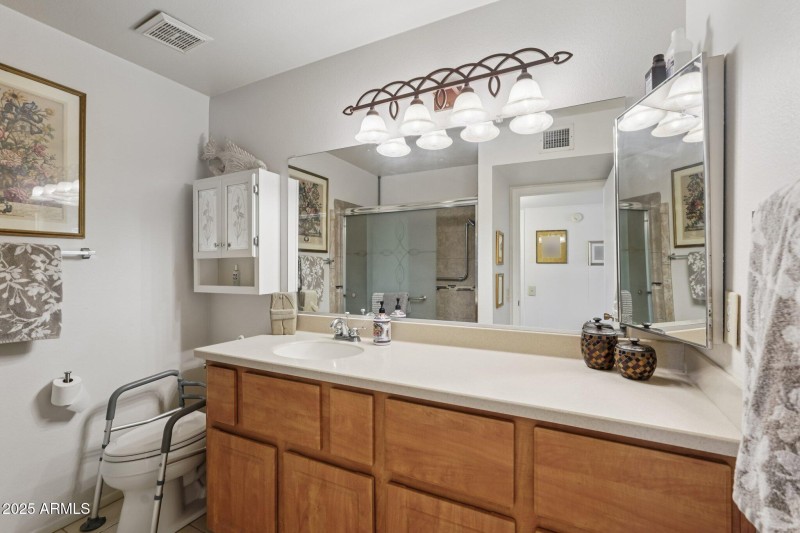 26-web-or-mls-W Countryside Dr-S0611-026