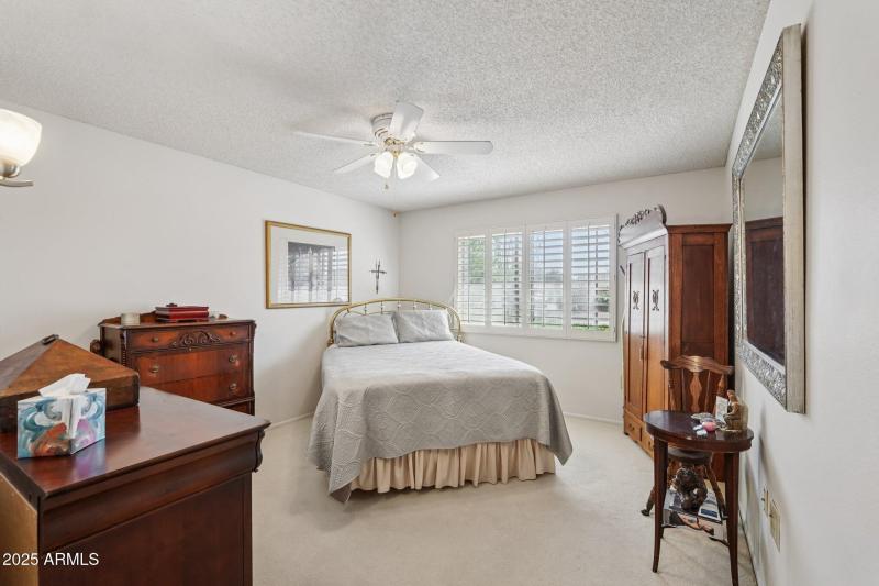 30-web-or-mls-W Countryside Dr-S0611-030