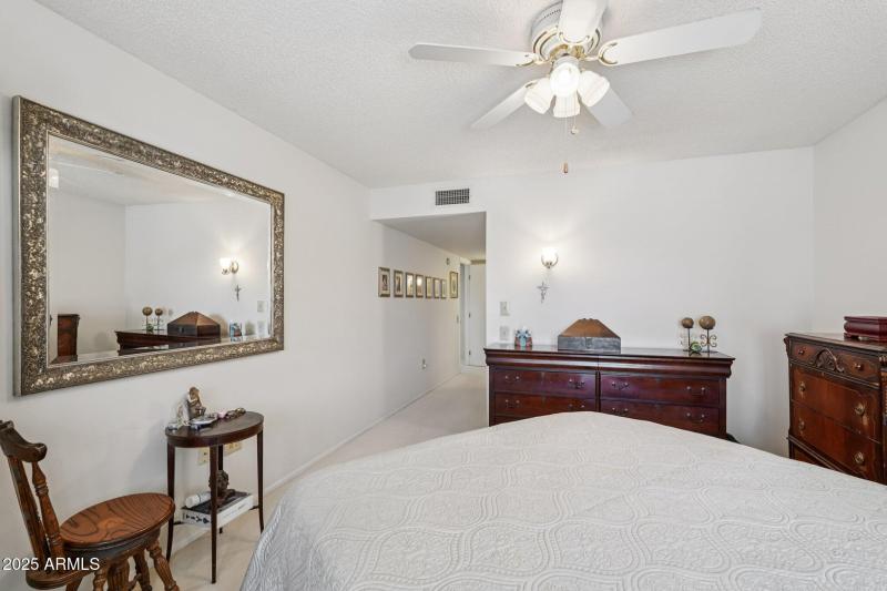 32-web-or-mls-W Countryside Dr-S0611-032