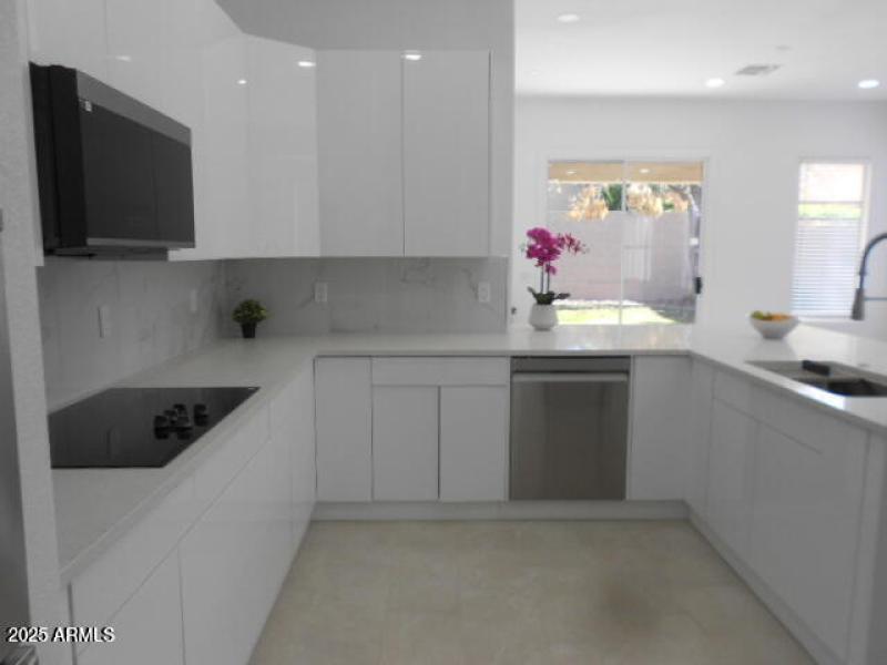 26811 N 41st Ct pic 9