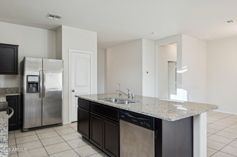 18-web-or-mls-5003-e-smoky-quartz-rd