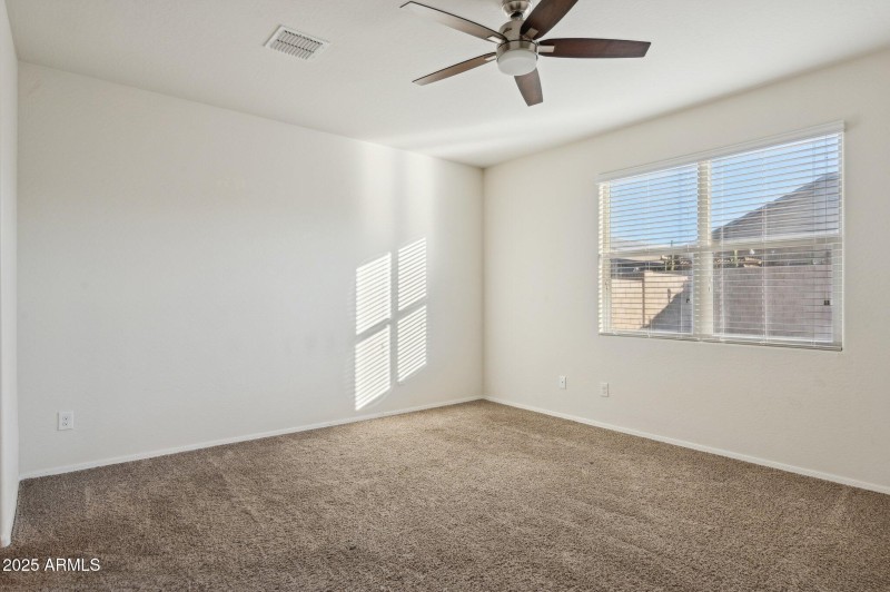 22-web-or-mls-5003-e-smoky-quartz-rd