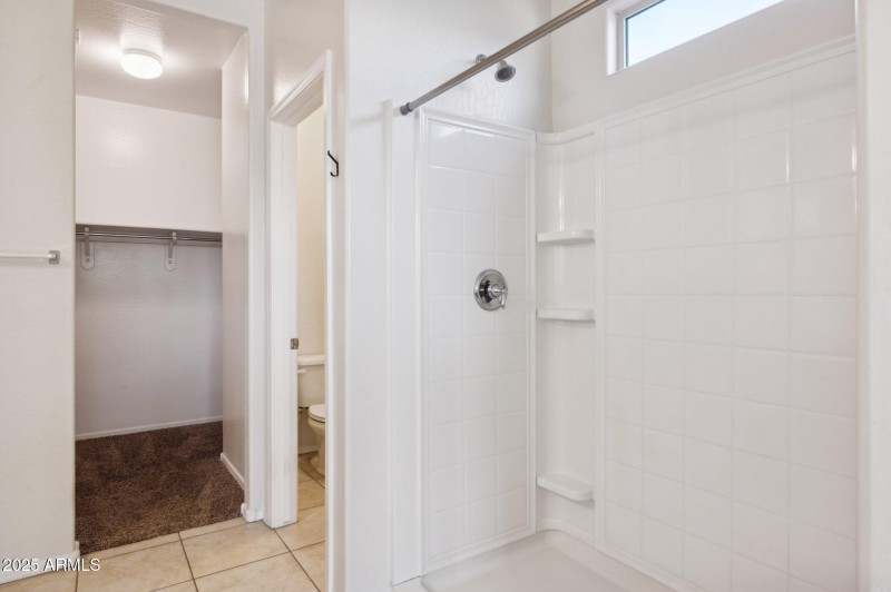 26-web-or-mls-5003-e-smoky-quartz-rd