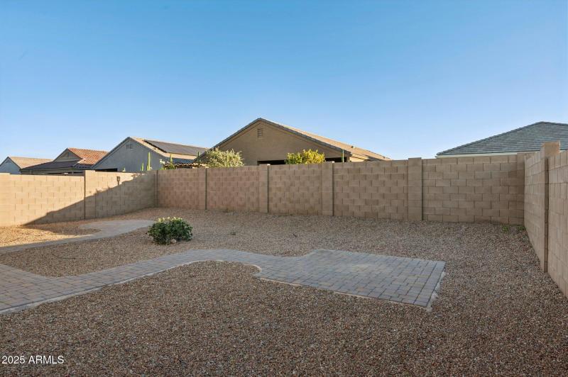 37-web-or-mls-5003-e-smoky-quartz-rd