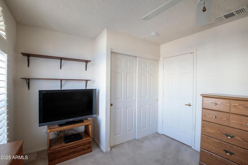 1941 E Kerby Farms Rd-20