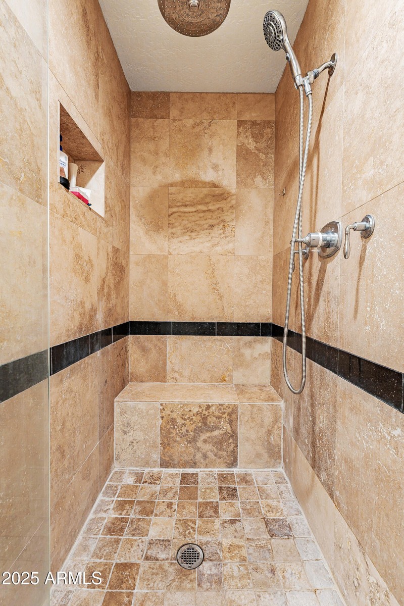 Frameless Glass Tiled Shower