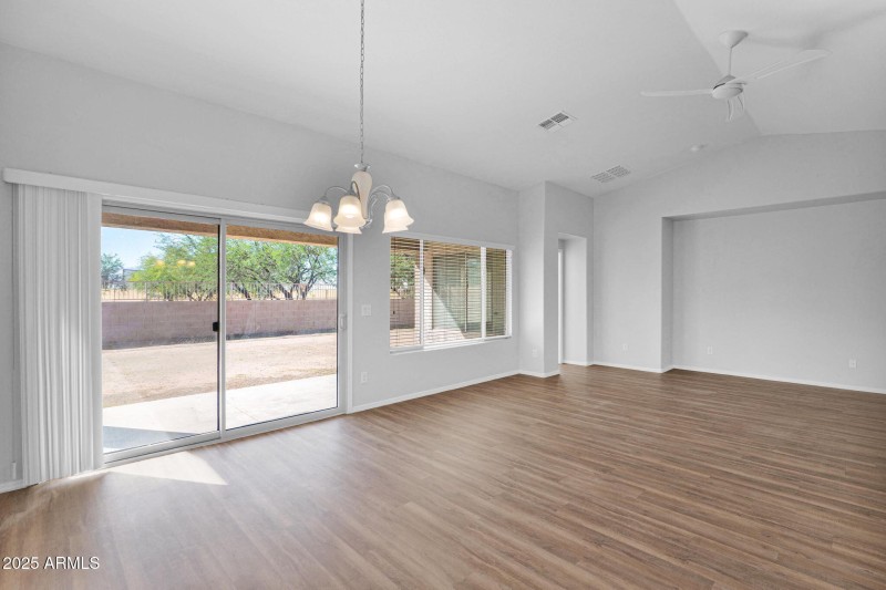 13-web-or-mls-P1337725