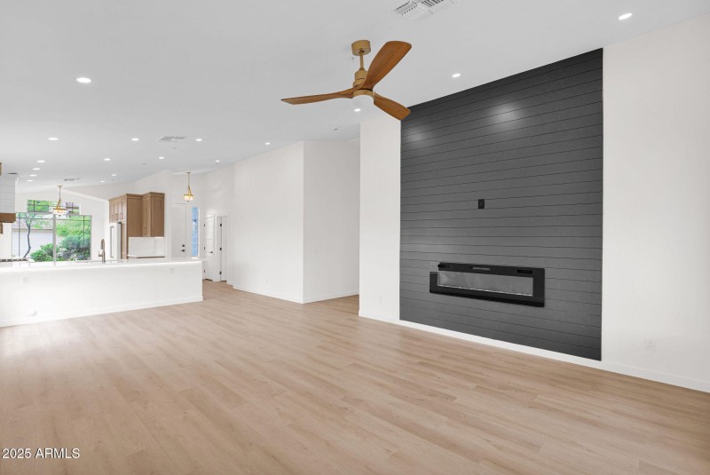 18-web-or-mls-P1326962