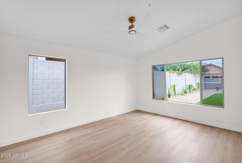 20-web-or-mls-P1326966