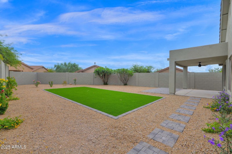 28-web-or-mls-P1326976