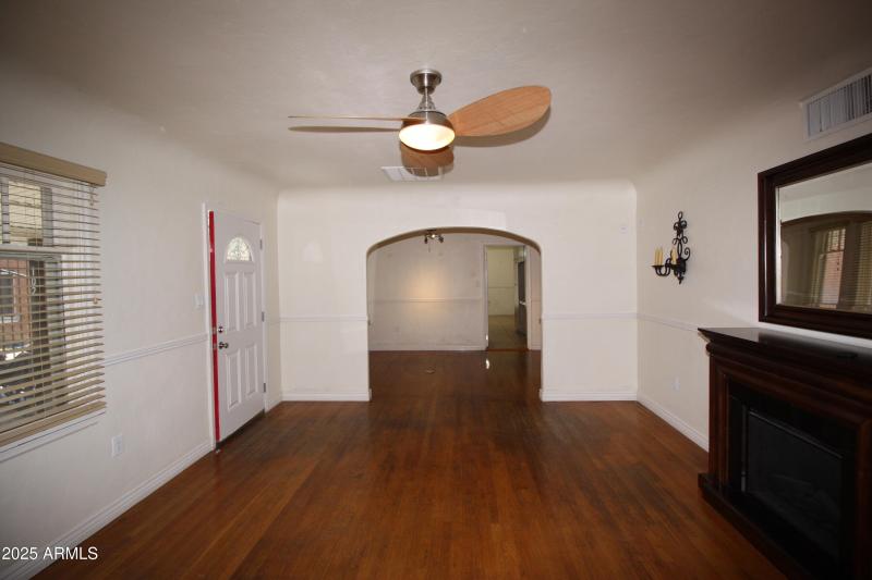 3 Bedroom living room