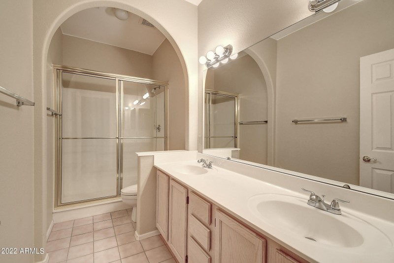 16205 E Glenpoint Dr (26)