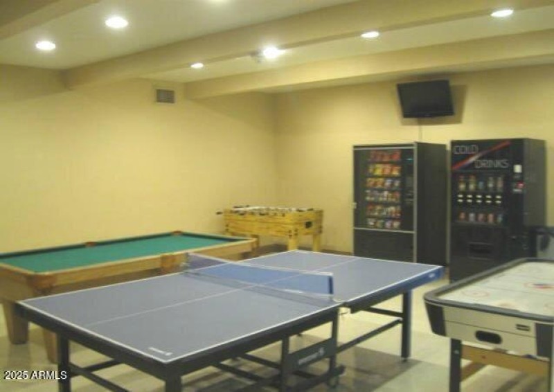 the lakes club house