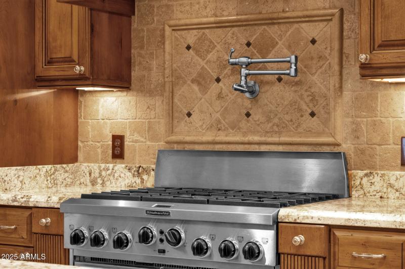 Gas Stove with Pot Filler