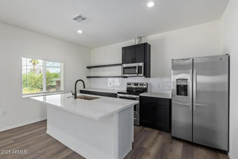 0de30e52f04c6b7a943e0993f1b600d9-uncropp