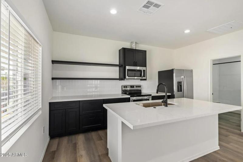 e3f3f4a08517058e0bfff5a4be560811-uncropp