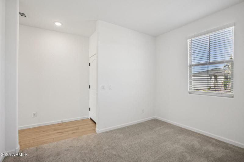 6-web-or-mls-La Senda Dr W-S0511-006