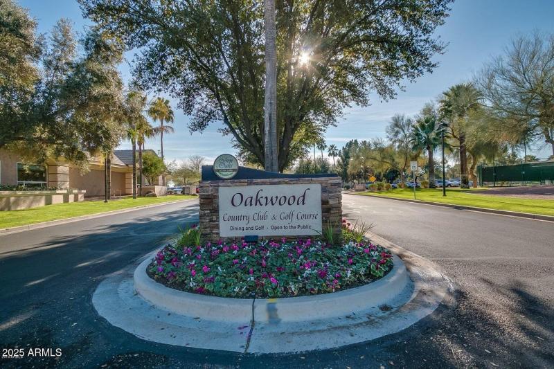 OAKWOOD ENTRANCE