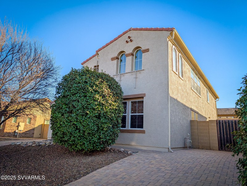 Driveway #2 455 Phelps (2)