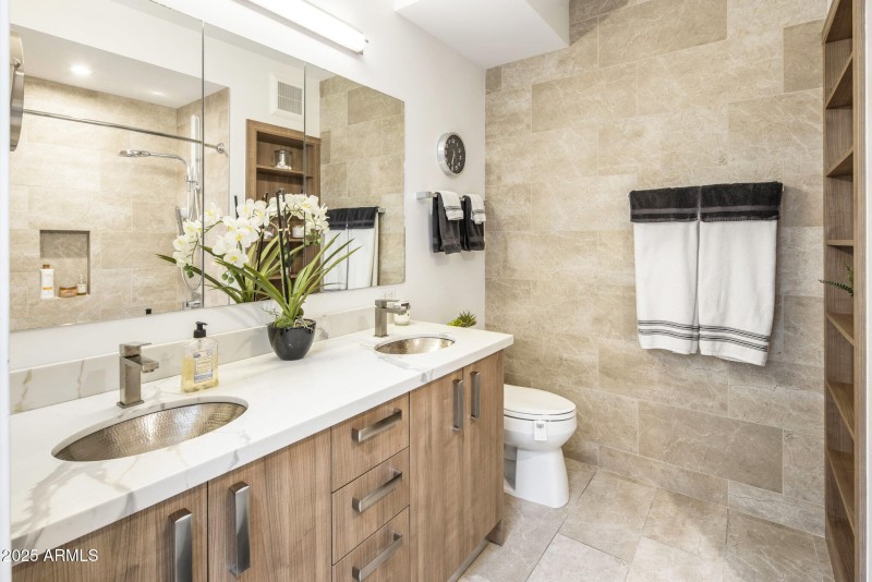 9-web-or-mls-D46A2967