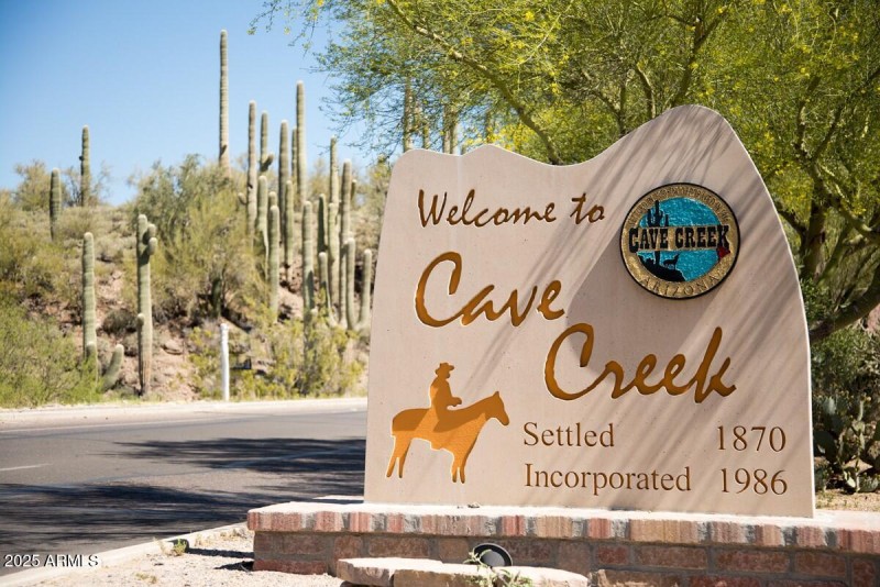 Cave-Creek-Sign-2