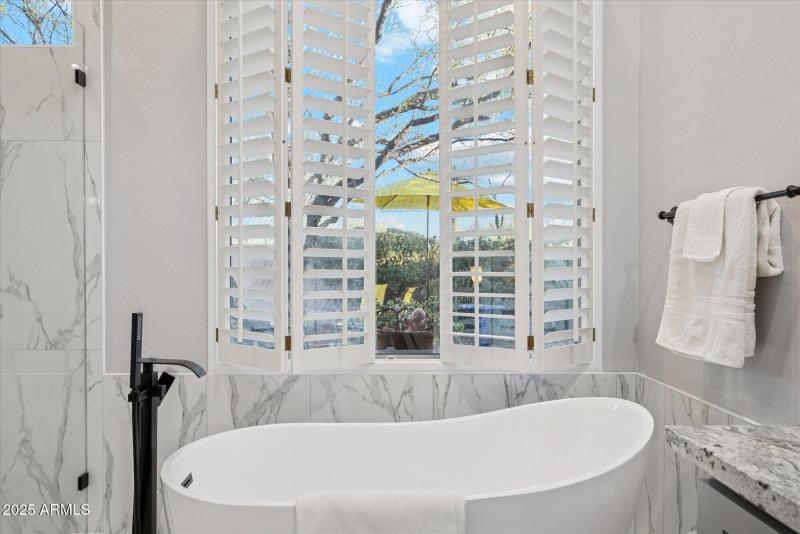 Separate Soaking Tub