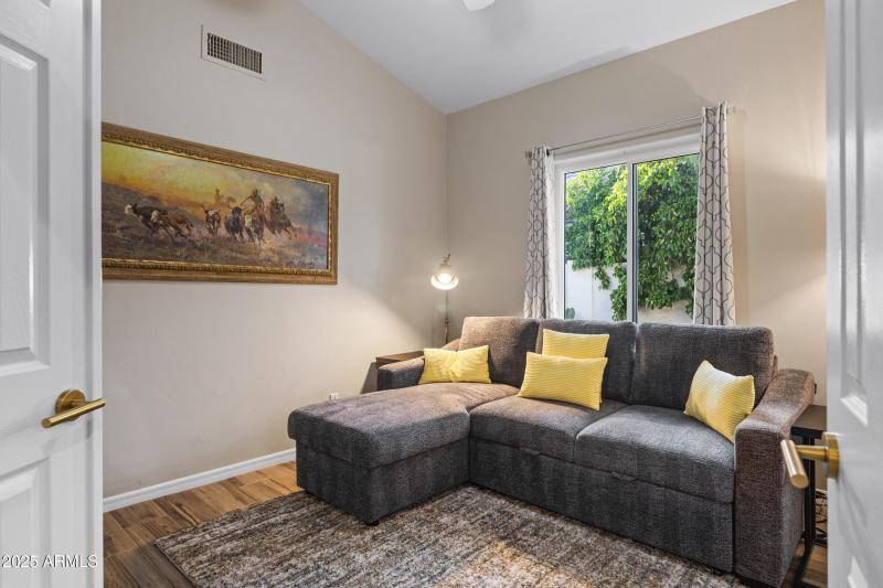 10115 E Bella Vista Dr-29