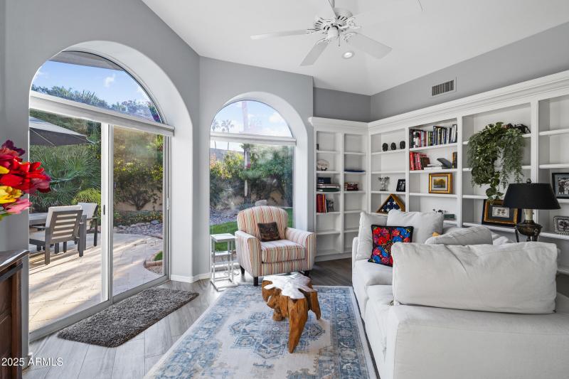 10115 E Bella Vista Dr-44