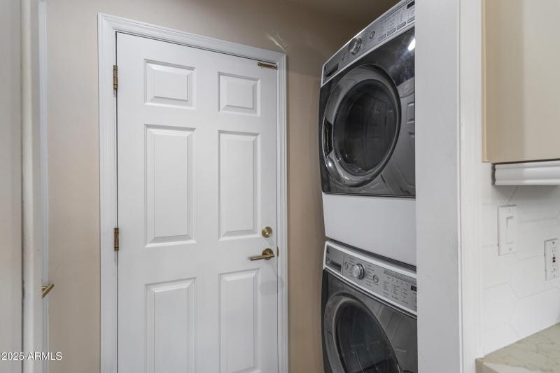 10115 E Bella Vista Dr-48