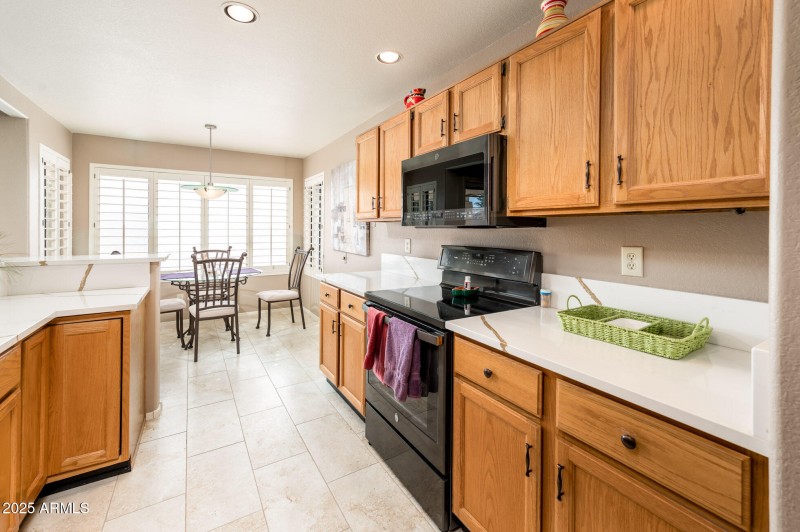 3813 E Desert Flower Ln - MLS-22