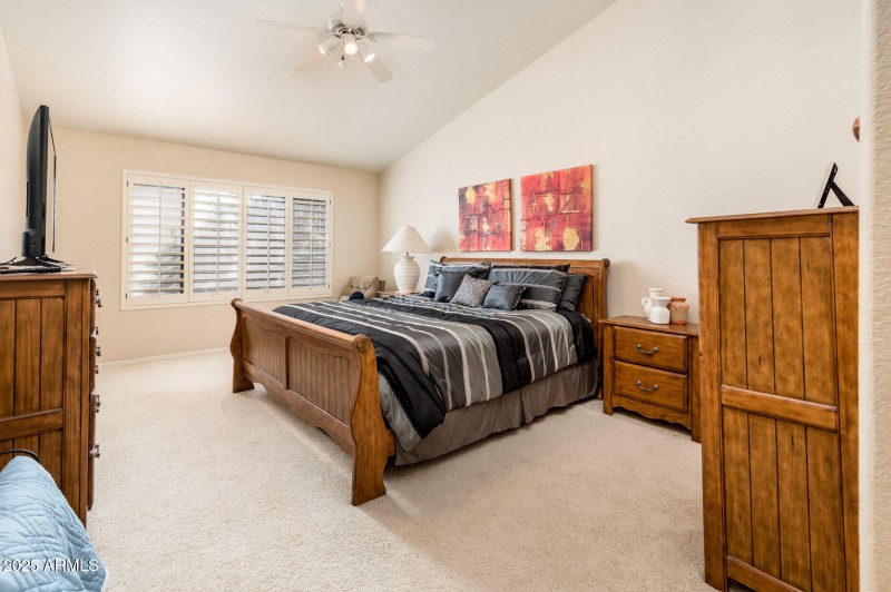 3813 E Desert Flower Ln - MLS-25