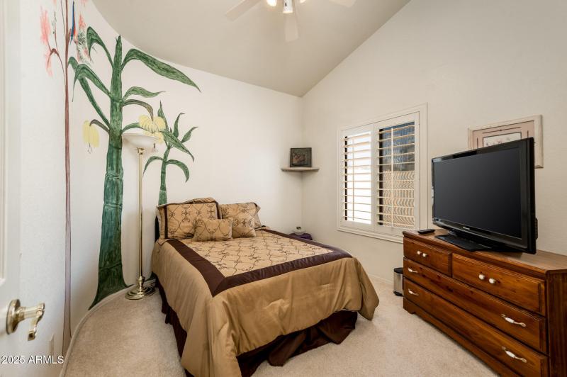 3813 E Desert Flower Ln - MLS-31