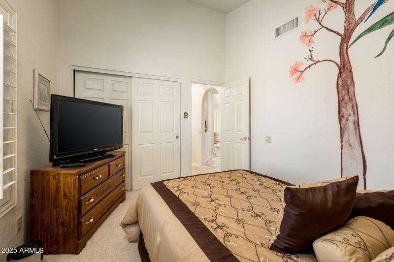 3813 E Desert Flower Ln - MLS-32